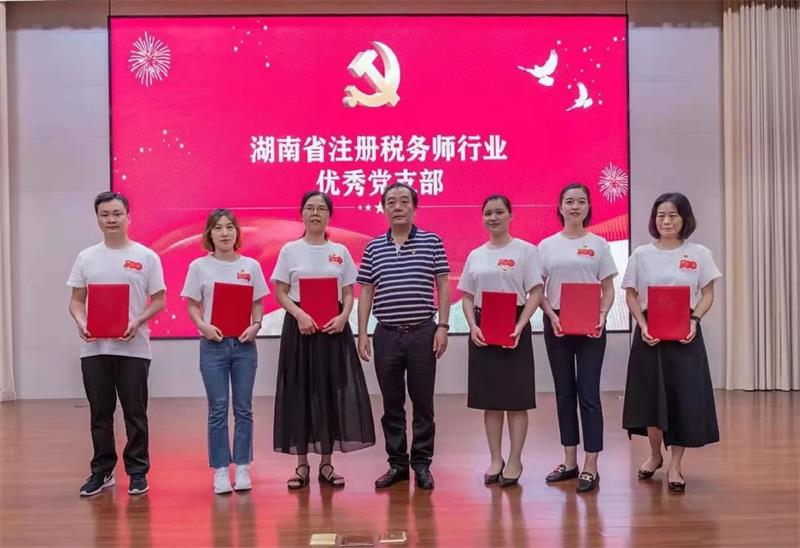 1625149993599218EOp9.jpg 640.webp (2).jpg